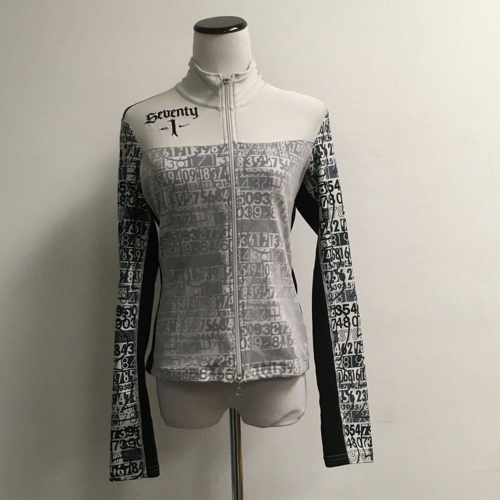 Nike sphere dri fit gray graphics warm up jacket S